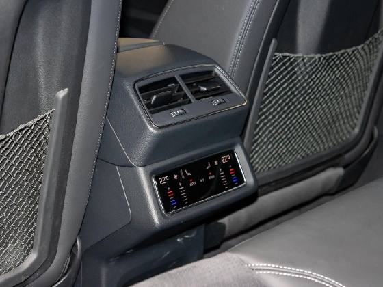 Audi Q8 e-tron 55 quattro S Edition 115 kWh - Bouwjaar: 2023 10