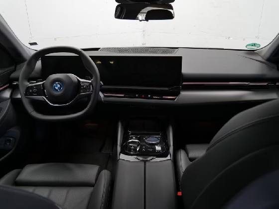 BMW 5-serie Touring 530e xDrive - Bouwjaar: 2025 7